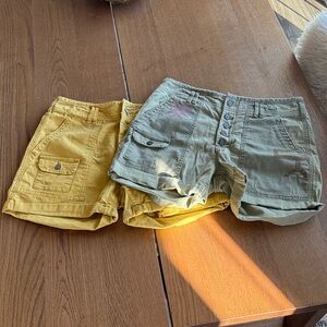 NWOT Anthropologie Pilcro Yellow and Green Women's Cargo Shorts - The Wanderer